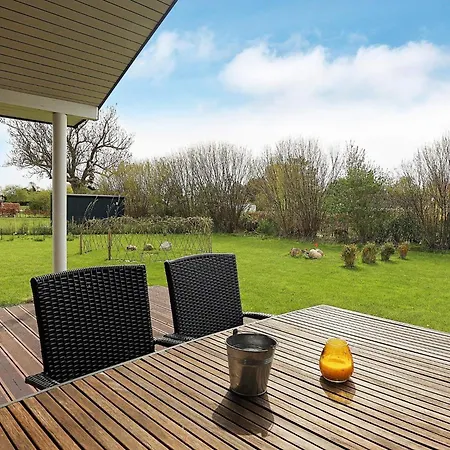 Holiday home 5 Person Holiday In Haarby Brunshuse